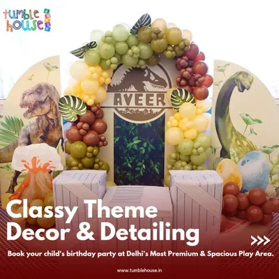 Roar! Welcome to a prehistoric adventure with this dino-mite dinosaur theme. The custom backdrop, volcano details, and jungle-inspired balloon arch created a Jurassic world for the birthday boy.