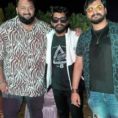 It's always great to connect with talented people from the industry. Here I am with one of the best Kannada singers, All OK, and popular anchor Niranjan Deshpande.