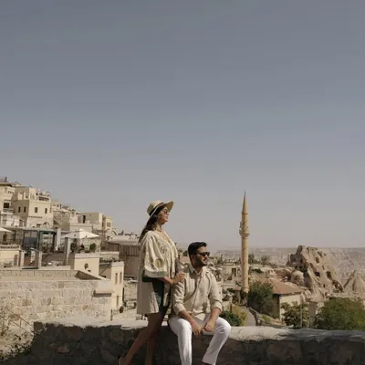 Sankriti and Rahul enjoying the view in Cappadocia, Turkey. This pre-wedding shoot was an adventure, capturing their love against a backdrop of ancient history and stunning landscapes.