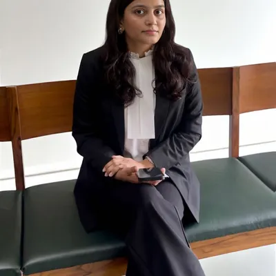 Seated in the courtroom, a space that can be intimidating for any young advocate. I've been there. My guidance focuses on turning that anxiety into preparedness, helping you feel like you belong.