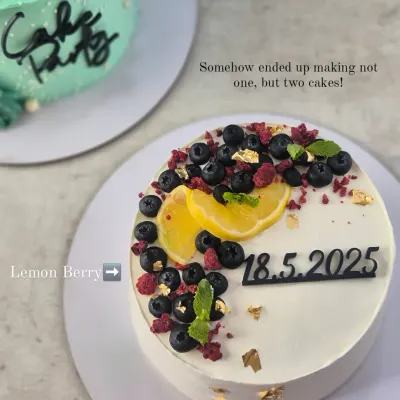 I was so excited to be part of the Cake Party Fest, a gathering of over 100 bakers. I brought two of my signature cakes, Lemon Berry and Mocha Orange.