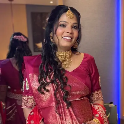 A radiant look for a beautiful mom-to-be at her baby shower. I used soft, glowing makeup and styled her hair in loose curls to create a dreamy and ethereal vibe.