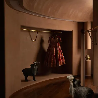 A view of the winding, pod-like enclosures at the House of Masaba. The space is designed to be discovered, with curving walls that guide customers on a journey through the collections.
