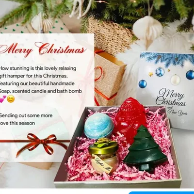Our premium and budget-friendly Christmas hamper. This stunning gift box includes a Christmas tree soap, a shell-shaped soap, a bath bomb, and a scented candle for a relaxing holiday treat.
