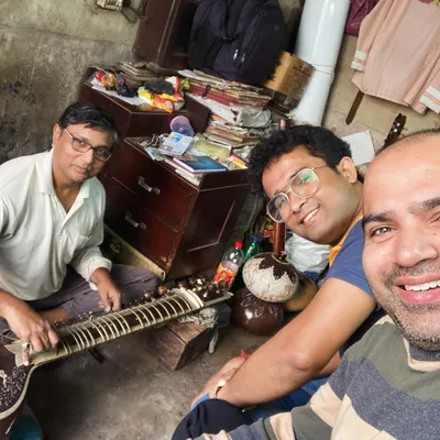 The essential workshop trip for Jawari work. The icing on the cake was getting a peek into the warehouse where the instruments are born. Here I am with the craftsmen.