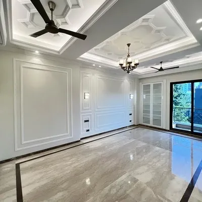 This is what I call a perfect canvas. A spacious room with flawless Italian marble flooring, intricate false ceiling with dual fans, and elegant wall mouldings. It’s ready for you to bring your vision to life.