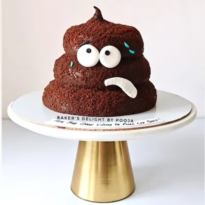 This was not my usual design, but I couldn't say no to creating this cute poop emoji cake. It was a hilarious and memorable cake for a fun-loving client. Would you dare to order one?