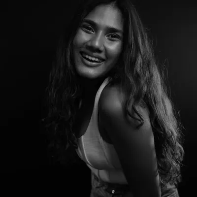 Meet Shanelle, one of our lead vocalists. Her dynamic and versatile voice allows us to cover a wide range of musical styles, from pop anthems to soulful ballads.