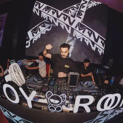 Fist pump at Toy Room Pune. This is the energy I bring to get the crowd hyped.