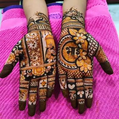 A custom design for a brother of the bride, featuring a soldier motif and the word 'Bhai' (brother). We can personalize designs to reflect family roles and relationships.