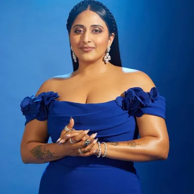 The incredible Raja Kumari wearing my custom nails for the Grazia Millennial Awards. It was an honor to create this look for the Musician of the Year.