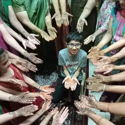 A wonderful memory from a 'Munja' or thread ceremony. It was a joy to apply mehendi for the entire family, creating a circle of beautifully decorated hands.