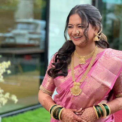 Happy brides are the prettiest! My bride Shruti's infectious laughter during her engagement shoot says it all.