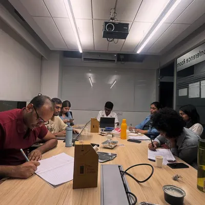 The last class of the Pudus batch. These writers are focused and hard at work, even on their final day. We'll miss these babies!