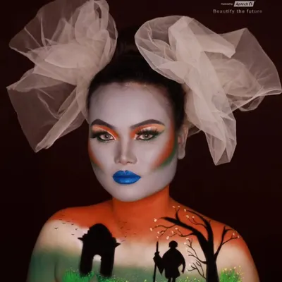 Our students express their patriotism through art. This Independence Day look features intricate body painting depicting national symbols, showcasing their creativity and precision.