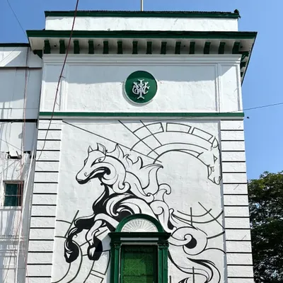 Horsin' around on this iconic building at the Mahalaxmi Racecourse. We were asked to keep it minimal to match the vibe, and this is what we came up with.
