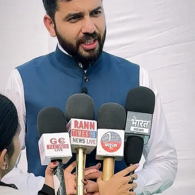 Speaking to reporters from various news channels, including Times 18 and Bharat News, about current legal matters.