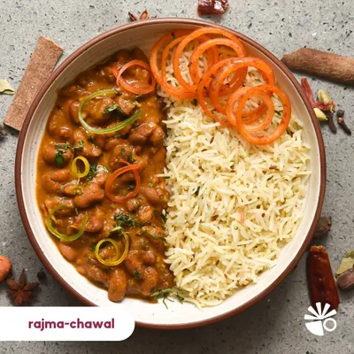 Nothing can fix a long day like a hearty bowl of Rajma Chawal. My rajma is slow-cooked in a thick, flavorful gravy, just like mom makes it, and served with fluffy basmati rice.