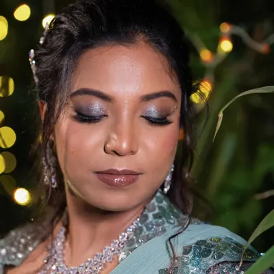 A close up of the shade shifting intense smokey eye we created for my architect bride, Shriya. The added rhinestones gave it that extra sparkle for her reception, perfectly matching her fun personality.
