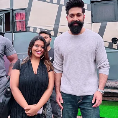 A starstruck moment on set with Yash after doing the makeup for Anupama Chopra's interview with him. It was an incredible experience to be part of such a professional production.