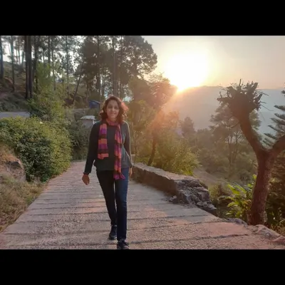 A photo of me walking in the mountains. A year ago, I went on a journey to expand my horizons and attended a theatre training workshop in Rauri. That time spent alone in nature was the start of a beautiful new adventure in my personal and professional growth.