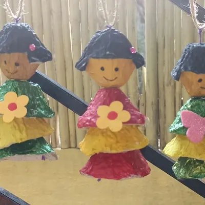 These adorable dolls were made from recycled materials as a takeaway art project.