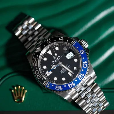 The Rolex GMT-Master II "Batgirl" laid out on its signature green box. This piece is a perfect example of the investment-grade watches we source for serious collectors in Bangalore and across India.
