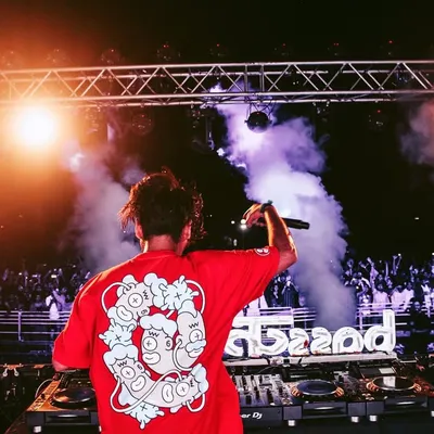 The energy at GSFC University was insane. We love playing for college crowds; the vibe is always wild and ready to party.