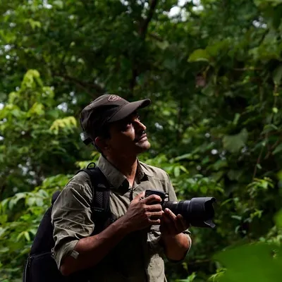 A photograph is the final product, but the process involves countless hours spent in the field. This image shows me at work, fully immersed in the environment, a practice that is fundamental to my approach as both a naturalist and a photographer.
