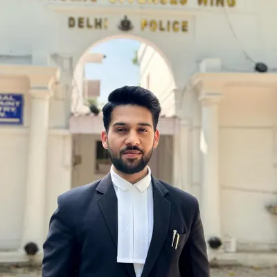 Outside the Delhi Police's Economic Offences Wing. I am experienced in navigating the procedures and drafting the necessary legal documents for EOW matters.