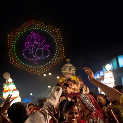 Celebrate auspicious beginnings with a divine drone formation of Lord Ganesha. This is a powerful and respectful way to honor tradition during festivals and religious gatherings, captivating the entire community.