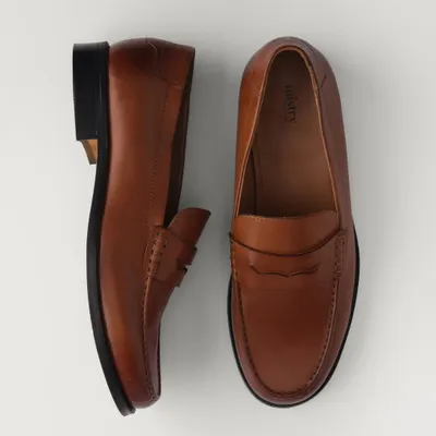 Introducing my unisex loafers, hand-stitched in beautiful, top-grain tan leather. This is a true classic, designed with a cushioned sole to be a comfortable and enduring staple for workwear or weekend style.
