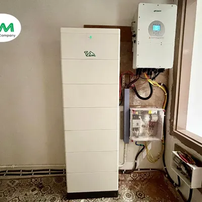 For large homes with heavy loads, we design powerful solutions. This 30kWh high-voltage CAML battery setup in Kanpur supports a 25kW solar system, ensuring the entire multi-storey house runs smoothly without grid dependence.