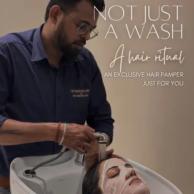 This isn't just a hair wash, it's a hair ritual. I focus on making this a moment of pure pampering, with an exclusive treatment designed just for you.