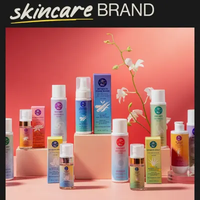 A full range of skincare products for the brand Yunme. We used pedestals and floral elements to create an elegant, organized group shot that showcases the entire product line.