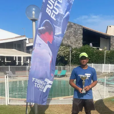 Success on the international stage. Our player Omar Sumar holds his trophy after winning the TMC Open, a French National Ranking Tournament, at our academy in Cap d’Agde.