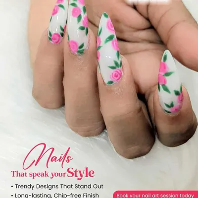 This design features a beautiful hand-painted rose pattern on a clean white base. The stiletto shape adds a trendy edge, creating a look that is both stylish and timeless. All my floral designs are chip-free and long-lasting.