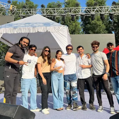 A rare group picture during soundcheck. This is my amazing band, the powerhouse behind the music. Missing is our sound engineer, the boss at the console.