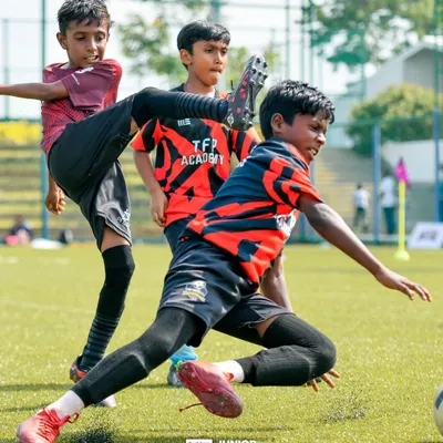 The action in the Junior Fives League is always intense, with players giving their all in every challenge. I ensure a competitive platform for young footballers to test their skills.
