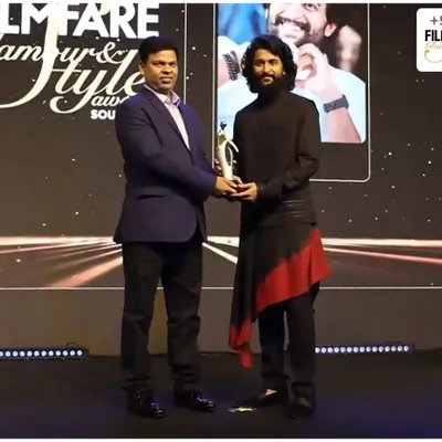 Presenting an award to actor Vijay Deverakonda at the Filmfare Glamour & Style Awards. It was our privilege to partner with Filmfare to celebrate the spirit of style in Hyderabad.
