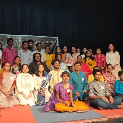 The entire family of Alaap Sangeet Sabha after our Gurupoornima celebration. It is a joy to see students of all ages and their families come together for music.