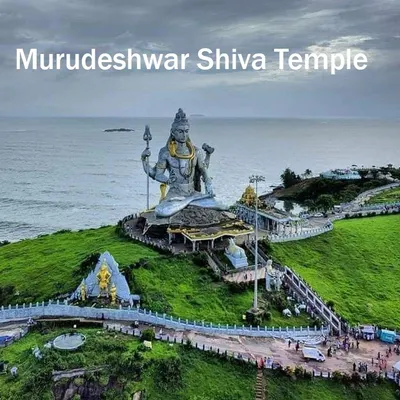 The Murudeshwar temple, with the world's second-largest statue of Lord Shiva, is a breathtaking sight on the shores of the Arabian Sea. It is a place of immense spiritual power and devotion.