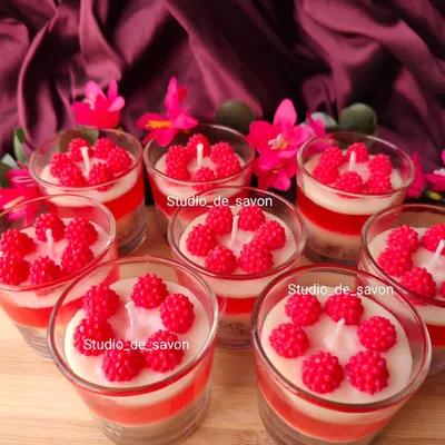 Let the warm, inviting scent of my "Very Berry" candle fill your space. This layered candle is made with a combination of soy wax and gel wax.