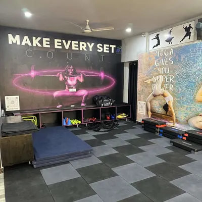 A look inside our Paschim Vihar branch. With motivational murals, dedicated spaces for yoga and strength training, and a vibrant theme, every corner is designed to inspire your fitness journey.