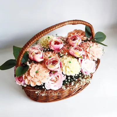 This khoobsurat cupcake bouquet is one of my favorite ways to make someone's day special. Each flower is a handcrafted cupcake, arranged in a lovely basket to create a gift that's as beautiful as it is delicious.