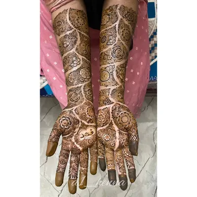 A clear view of a completed semi-bridal design, showcasing a mix of floral work, leaf patterns, and detailed fillers. Learning to balance these elements is a core part of my training.