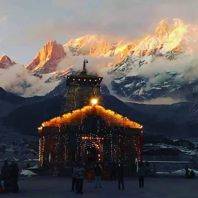 The sacred Kedarnath Temple illuminated against the Himalayan peaks. Visiting such holy sites is a key part of my Indian retreats. The energy here is ancient and powerful, offering a deep connection to Lord Shiva and the traditions of Hinduism.