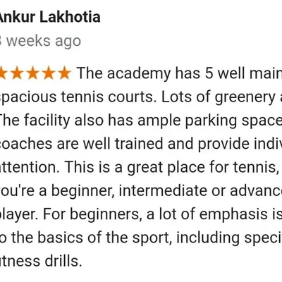 A player review highlighting our five well-maintained courts, ample parking, and the individual attention provided by our trained coaches for beginner, intermediate, and advanced players.