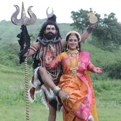 A divine portrayal of Shiva and Parvati. I created both looks, focusing on capturing their powerful essence through character makeup, body paint, and traditional styling.