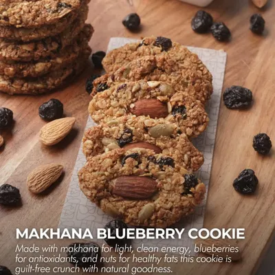 My Makhana Blueberry Cookie is a guilt-free crunch with natural goodness. It's made with makhana for light energy, blueberries for antioxidants, and nuts for healthy fats.
